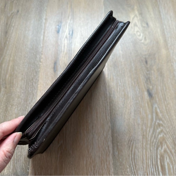 Chocolate Brown Planner Case with Zipper 3 Ring Bound - 10.5" x 8" - Picture 3 of 7